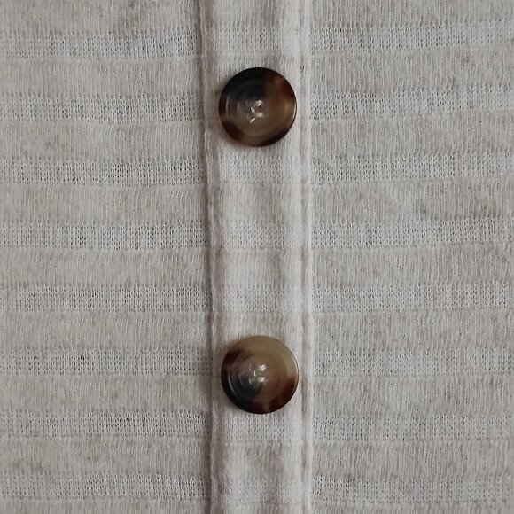 June and Hudson Light Beige Top - Picture 3 of 4